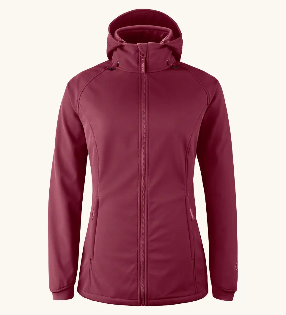 Mamalila soft shell baby wearing allrounder fitted jacket in burgundy. This jacket features a hood, full length front zip and side pockets.