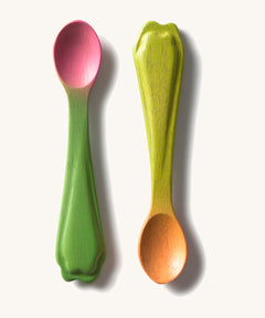 Oli & Carol 2 pack baby wooden spoons in a radish and carrot design . Set is available at Babipur. 