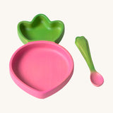 Oli & Carol Ramona the radish wooden plate and spoon set available at Babipur. 