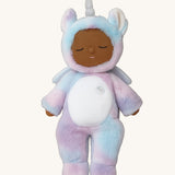 Olli Ella stardust cozy unicorn dinkum doll available at Babipur. A soft and cuddle doll in pastel colours and a white torso. Features white pegasus wings and a unicorn horn