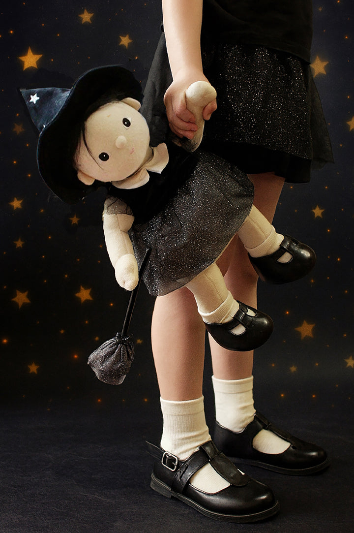 Olli Ella Toy Dinkum Doll Willa Witch Halloween to represent new Olli Ella Dinkum Dolls and Accesorries at Babipur, UK.