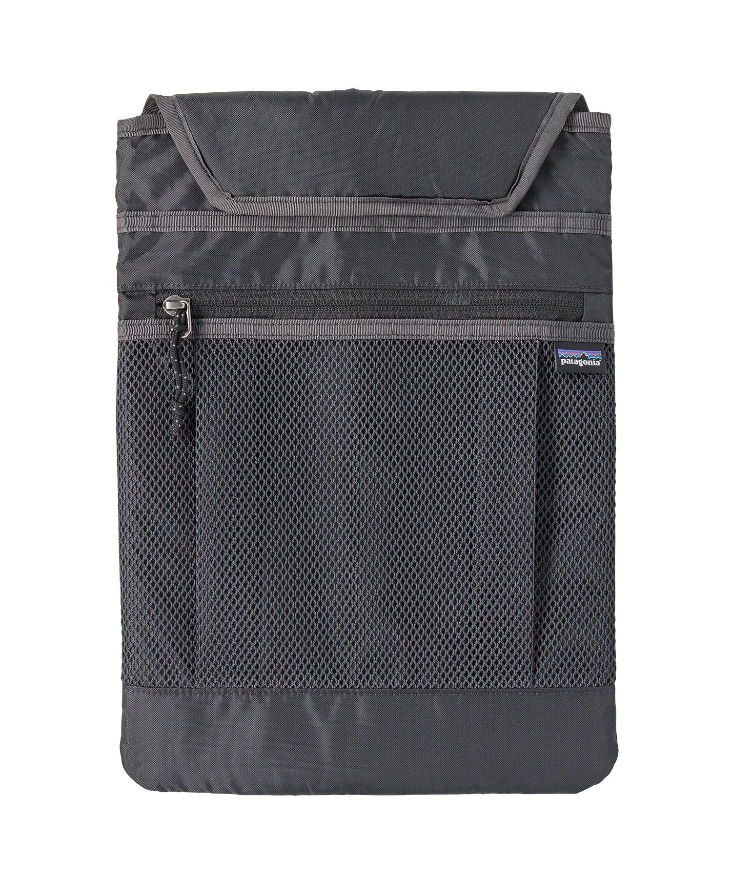 Laptop sleeve attachment for the Patagonia' atom day pack. Features a velcro fastener and a extra zip pocket on the front.
