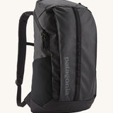 A Patagonia Black Hole Backpack 25 litre capacity backpack in all black available at Babipur. This backpack features a main zipped compartment, a compartment on the top and meshed side pockets.