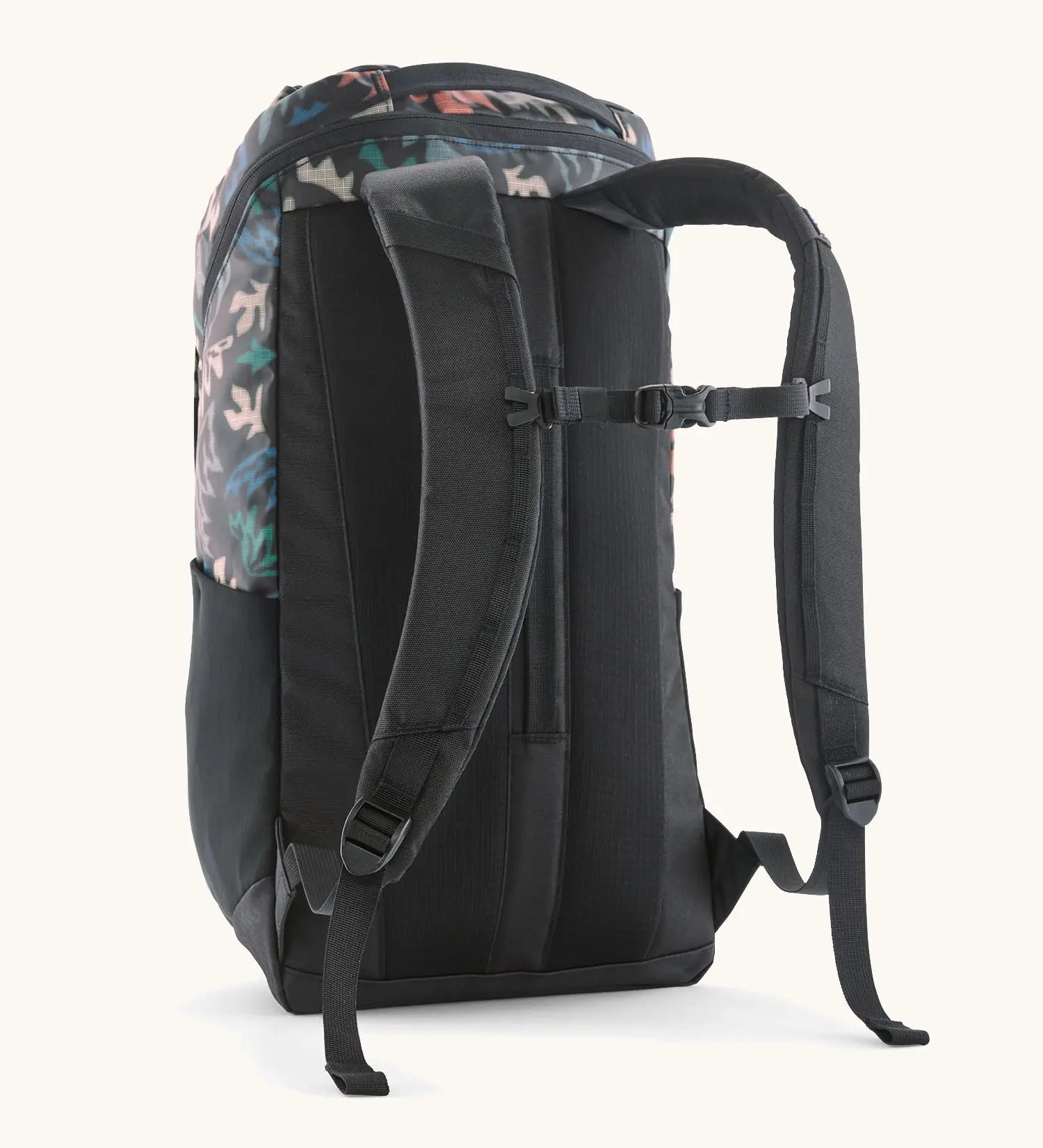 Patagonia black hole backpack 25L in kaleido/black with black shoulder straps and quick release buckle