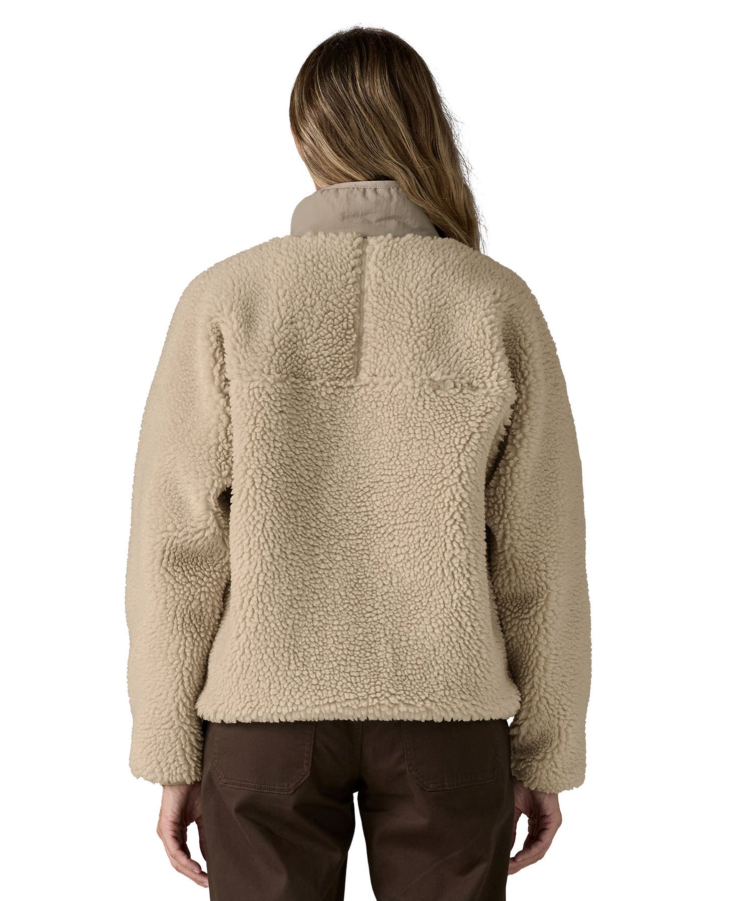 The back of the Patagonia classic retro x women's jacket in natural available at Babipur. 
