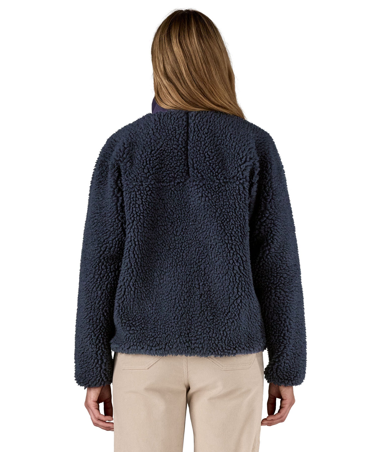 The back of the Patagonia classic retro x women's jacket in sunken blue available at Babipur. 