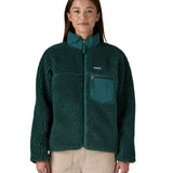 Patagonia classic retro x women's jacket in cascade green available at Babipur. A thick  warm teddy style fleece in dark green. Features a turn up collar, full length zip, 2 side pockets and a easy access chest pocket. 