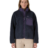 Patagonia classic retro x women's jacket in sunken blue available at Babipur. A thick  warm teddy style fleece in dark blue. Features a turn up collar, full length zip, 2 side pockets and a easy access chest pocket. 