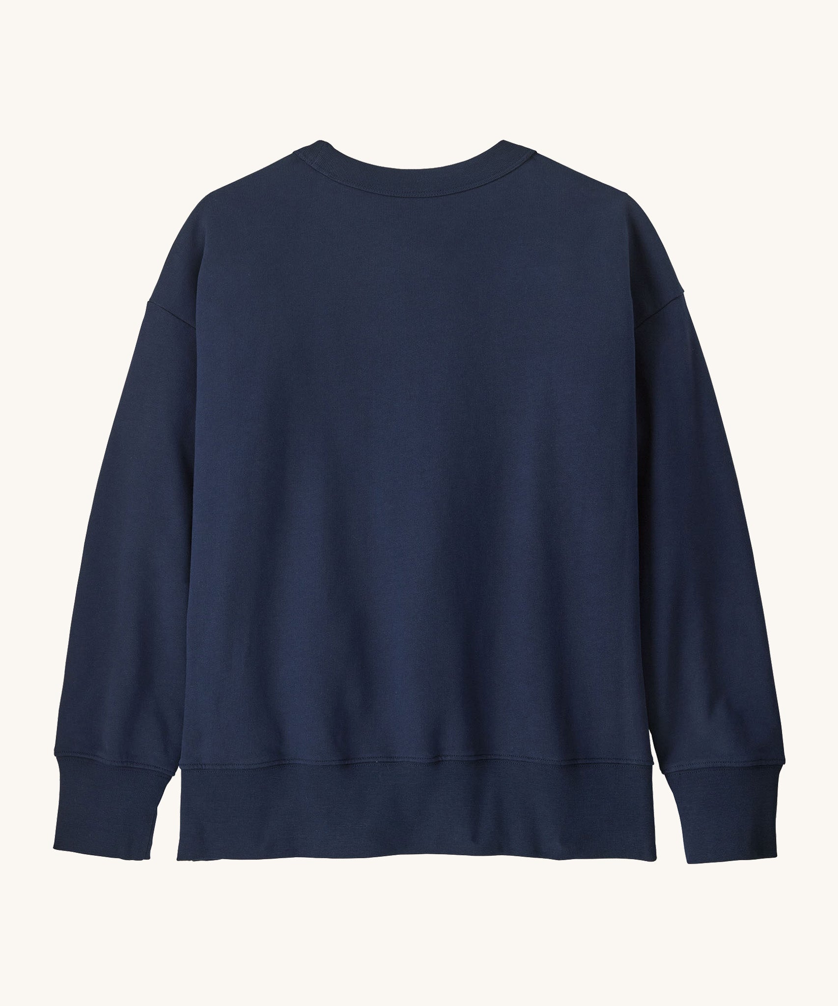 The back of the Patagonia Kids Crew Sweatshirt with a Fitz Roy Foliage design graphic New Navy colour way available at Babipur.