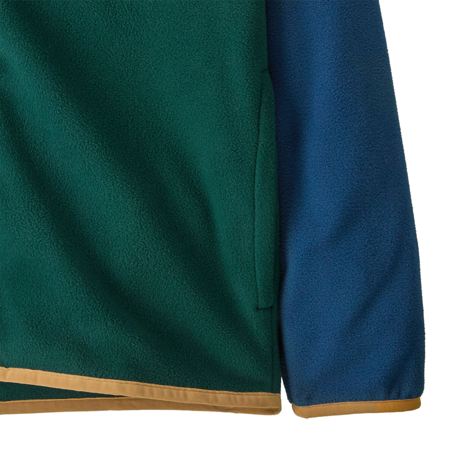 Patagonia kids micro d snap t fleece in cascade green available at Babipur showing the pocket and cuff detail