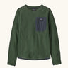 Patagonia kids R1 Air Crew in Canopy green. Forest green ribbed body with dark grey binding and square chest zip pocket, and thumb holes.