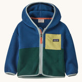 Patagonia little kids synchilla hoody in clement blue available at Babipur. A 100% recycled polyester hooded jacket in dark blue and green with pale blue trim. Features a full length zip and a yellow chest pocket. 