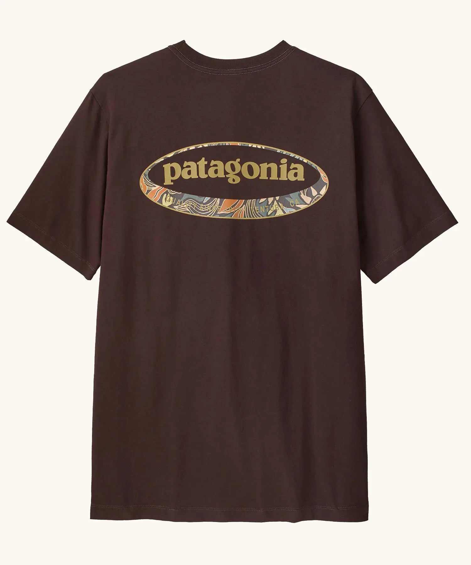 Patagonia men's 95 oval logo short sleeve t-shirt in den brown. Shows large oval brand patch on upper back