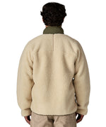 The back of the Patagonia classic retro x jacket in natural/green available at Babipur. 