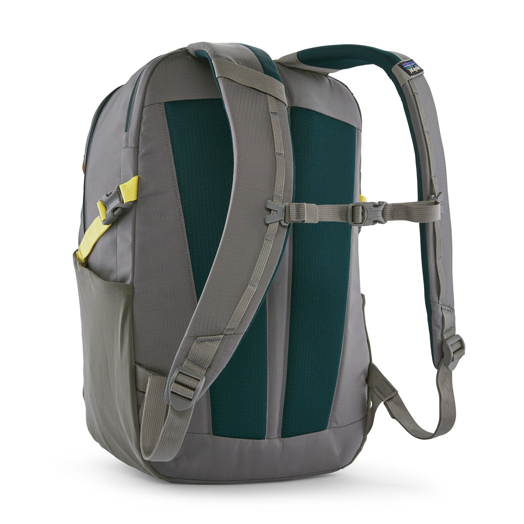 The Patagonia refugito day pack 26 litres in noble grey available at Babipur showing the padded shoulder straps and chest strap detail