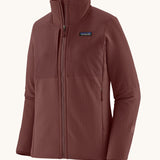 Patagonia women's R2 Crosstrata jacket in dark ruby colour available at Babipur. A technical jacket with a full length zip, side and chest pocket. 