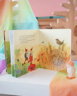 Pippa and Pelle Summer Sun children's board book by Daniela Drescher opened.