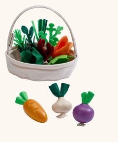 PlanToys fresh veggie basket set includes various loose wooden veg pieces