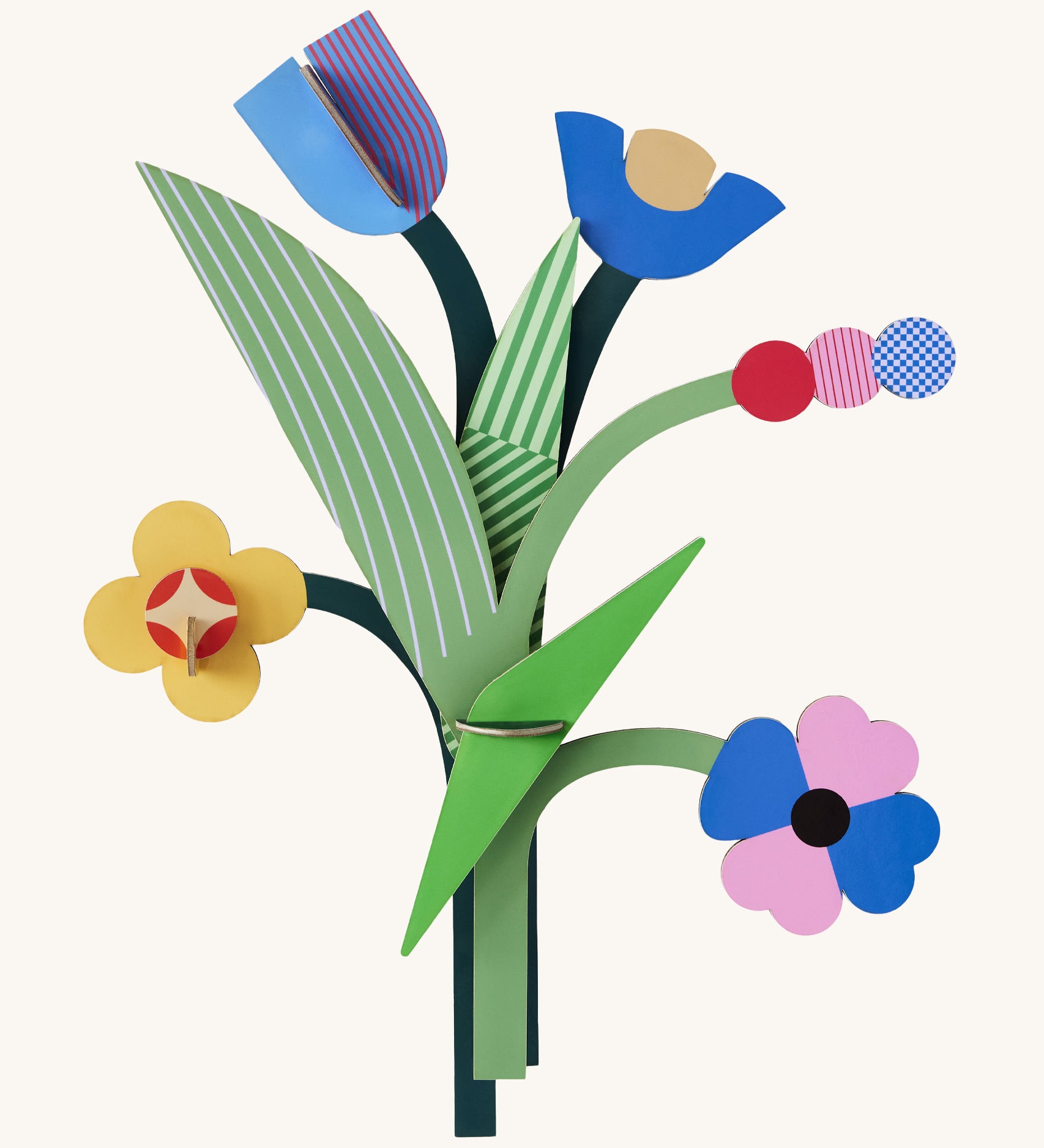 A bright and retro style daisy belle wall decoration available at Babipur. A Studio roof collaboration with artist Zoe Miller. 