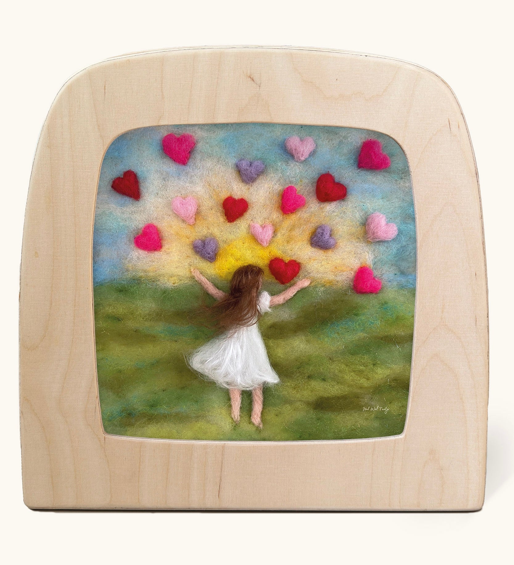 Toverlux magic lamp silhouette featuring Valentines Hearts artwork by Het Wol Feetje. A wide range of Toverlux silhouettes, lamps and accessories are available at Babipur. 