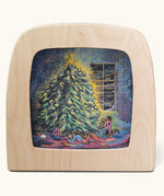 Toverlux Kapitein Kalk - chrismtas tree light Silhouette. A beautiful illustration featuring a Christmas tree with children sitting on teh floor in front of it.
A range of Toverlux silhouettes, lamps and accessories are available at Babipur.