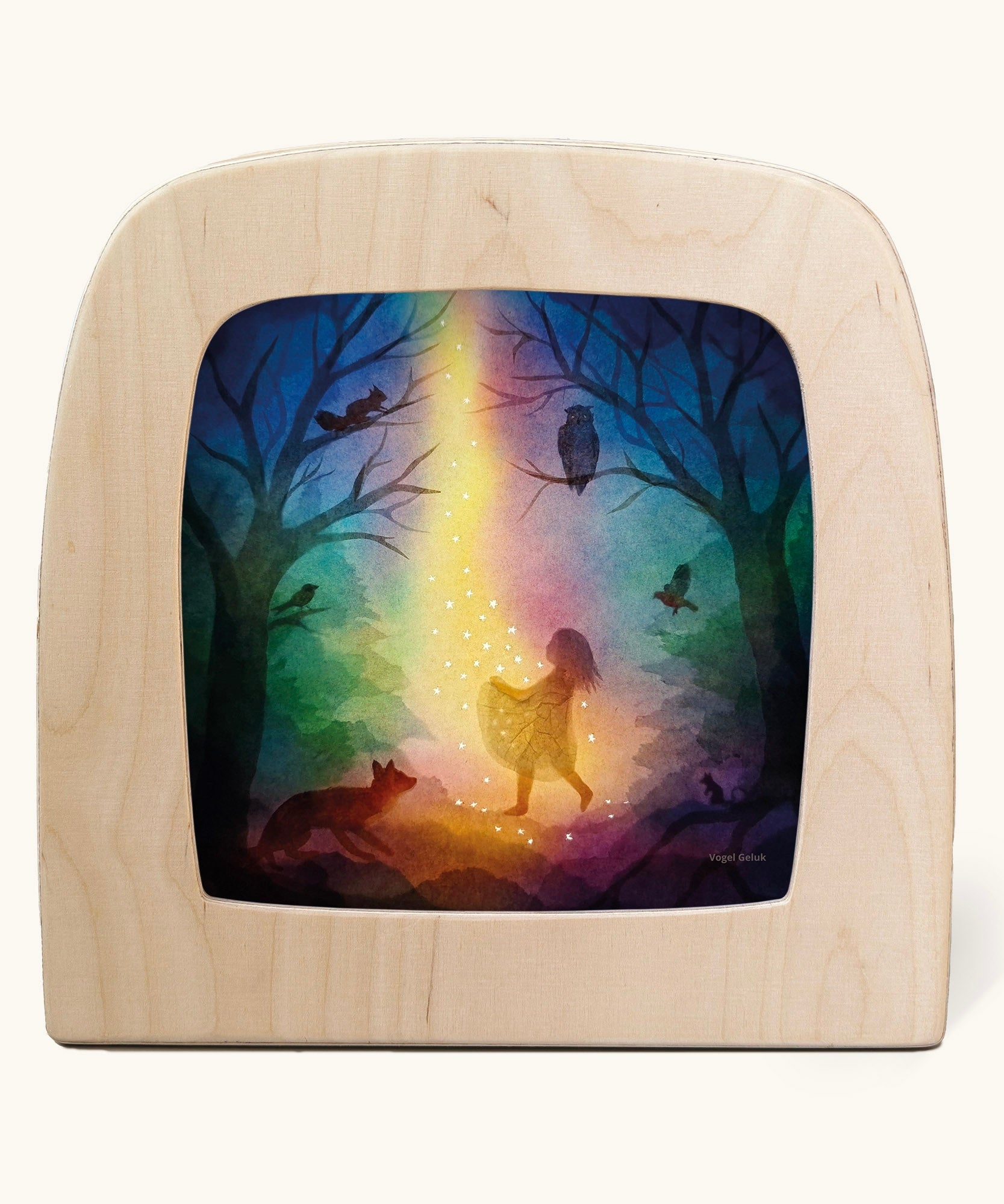 Toverlux magic lamp with a star money forest fairy silhouette by artist Vogel Geluk. A watercolour style illustration of a magical scene featuring a fairy standing in a forest with a ray of starry light shining down on her. A range of Toverlux silhouettes, lamps and accessories are available at Babipur. 