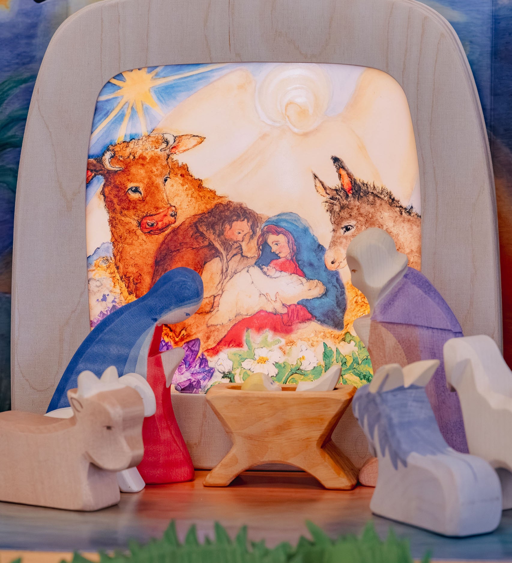 Toverlux nativity scene layered advent story silhouettes available at Babipur surrounded by various Ostheimer wooden nativity figures