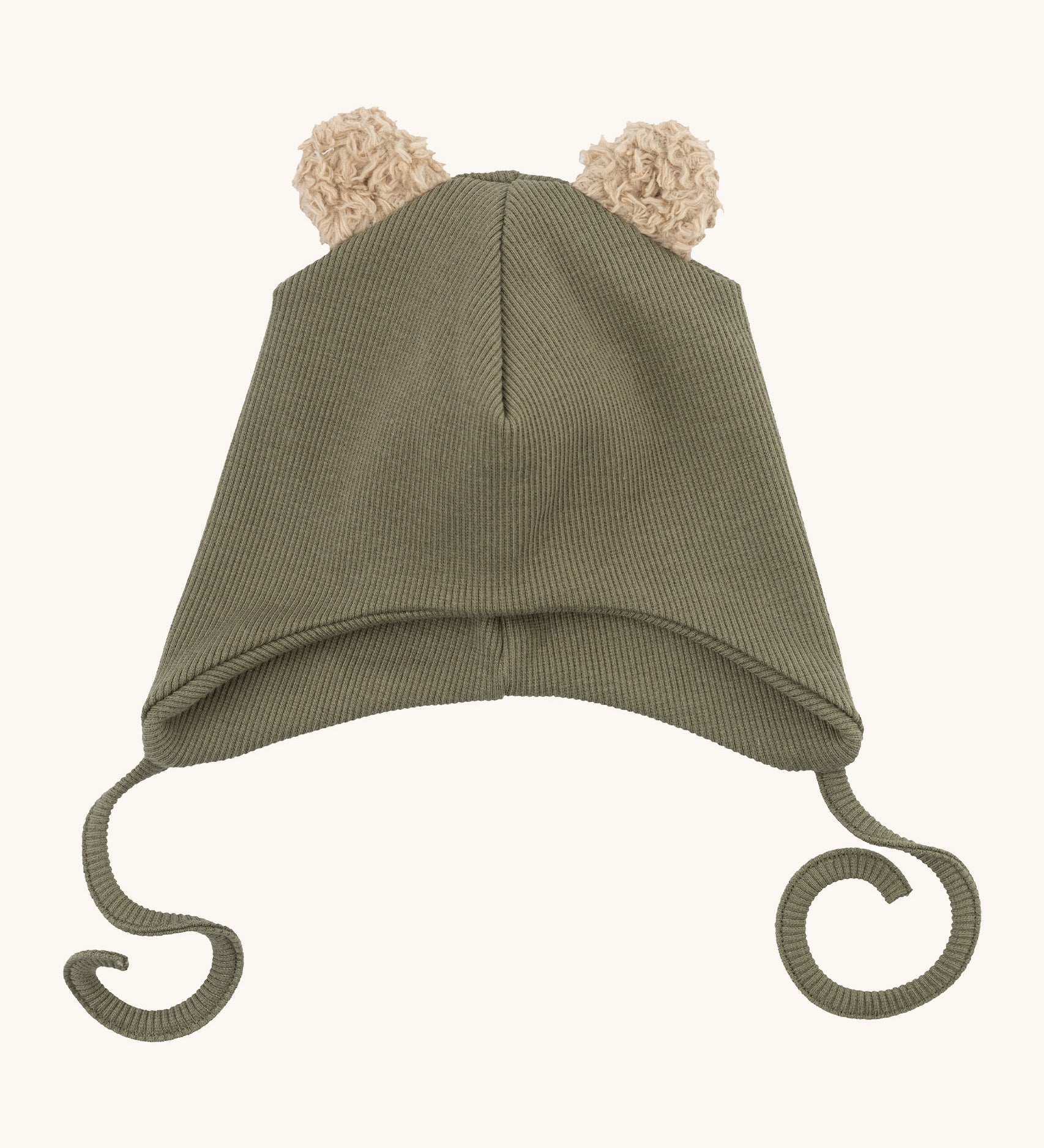 Wooly Organic hat with teddy ears in tea leaf / savannah available at Babipur. A light green GOTS organic hat in a soft ribbed style. Features ties and cute fluffy brown teddy bear ears