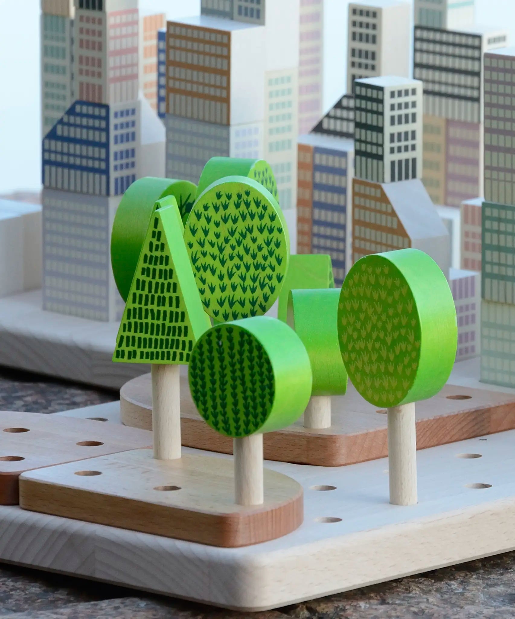 A play scene using Bajo forest central park set and the wooden Manhattan blocks 