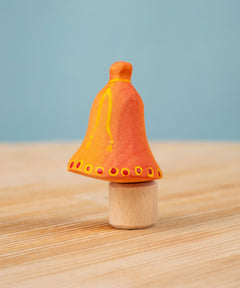 Bumbu Festive Bell Celebration decorative Figure to fit on a Grimm's celebration ring. These festive figures are perfect for your Christmas celebration ring set up. These expertly hand crafted items are part of a large range of wooden toys available here at Babipur. 