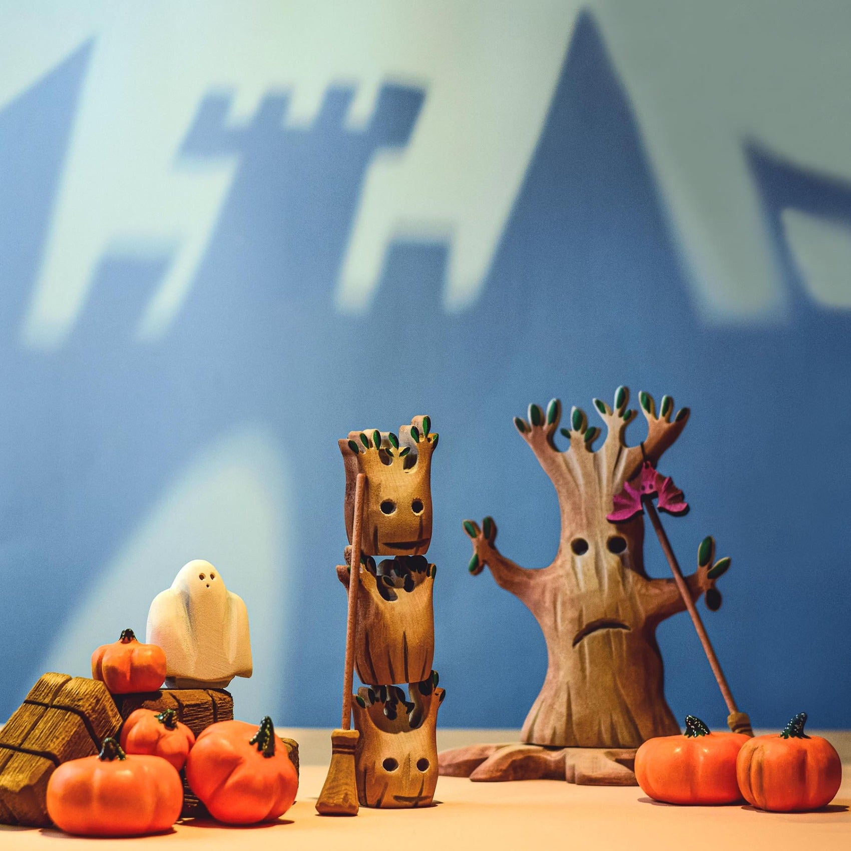 Bumbu Large Wooden Spooky Tree