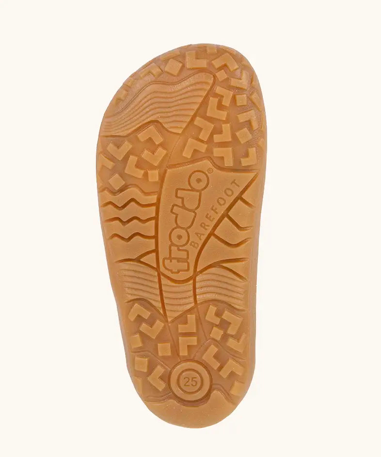 Tread detail on the rubber sole of the Froddo Barefoot f-motion kids shoes. 