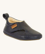 Froddo barefoot walker baby shoe in dark blue. A natural leather shoe with a pull tab on the back for easy fitting, a velcro fastener and a grippy sole