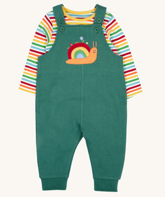 Frugi kids coverack dungaree outfit in holly green/snail available at Babipur. A 100% GOTS organic cotton outfit, features a rainbow striped  long sleeve top and green dungarees with a playful snail applique
