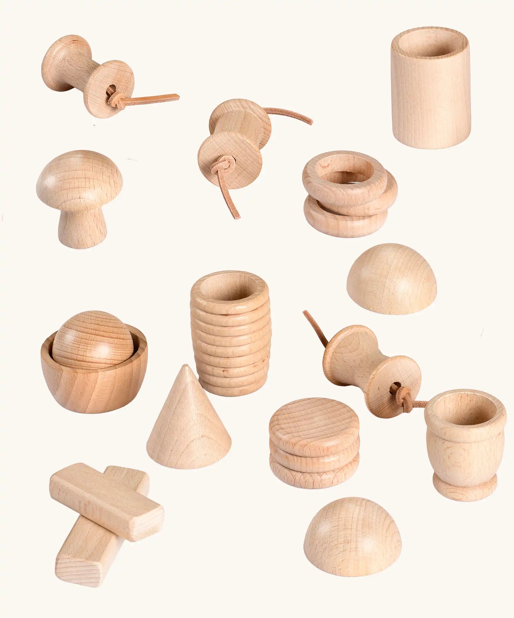 Grapat 20 element treasure basket set. Loose parts for sensory play.