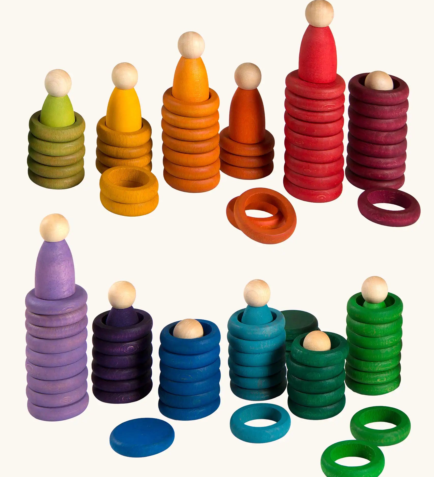 Grapat Nins Carla wooden toy set with peg dolls, rings and coins.