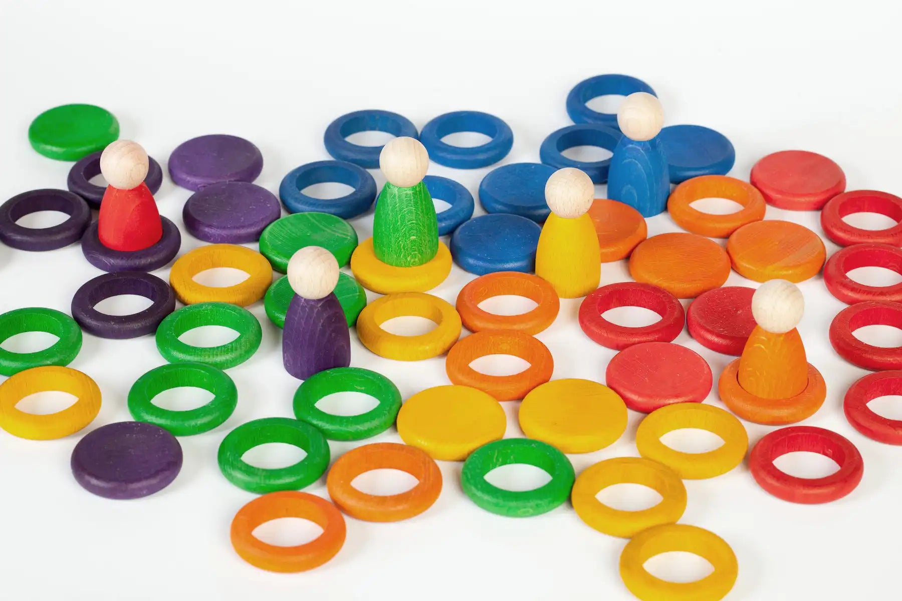 Grapat Nins, rings and coins wooden toy set for loose parts play.