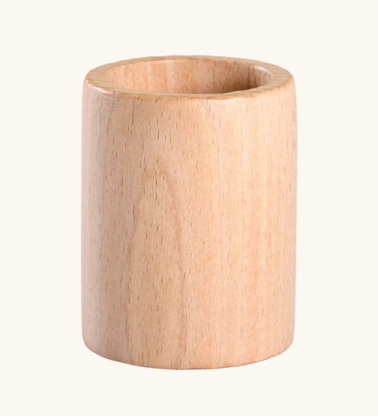 Grapat 6 Natural Cup, great accompaniment for the Grapat Nins wooden peg dolls and other loose parts.