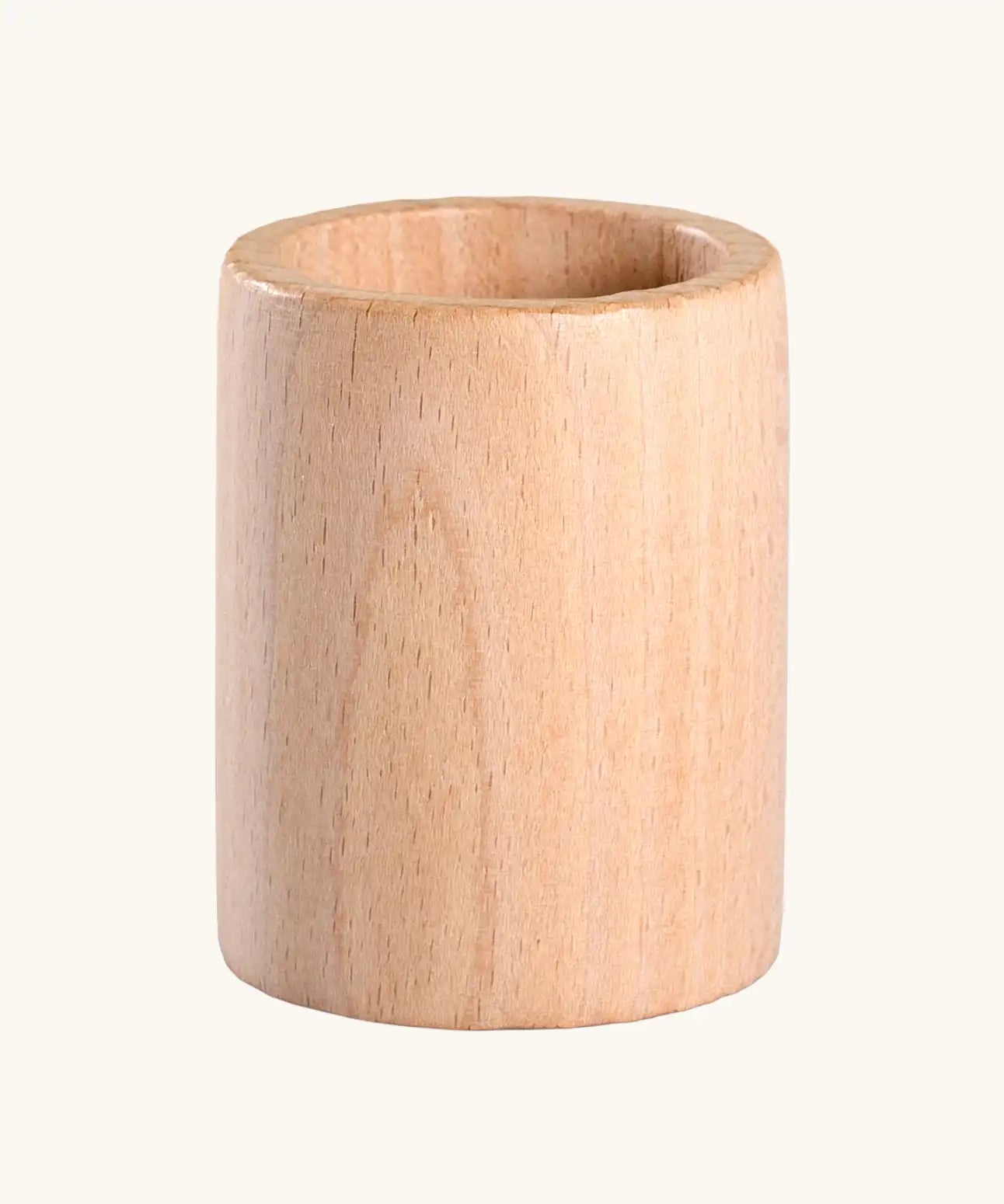 Grapat 6 Natural Cup, great accompaniment for the Grapat Nins wooden peg dolls and other loose parts.
