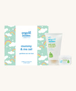 Green people mummy & me gift set. Includes a Organic babies unscented baby wash & shampoo and a mum & baby unscented rescue balm. Comes in a rainbow decorative gift box.