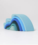 Front of the Grimms small water wave set in shades of blue