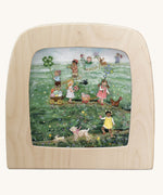 Toverlux sillhouette featuring Gwen van Knippenberg's spring parade artwork.