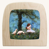 Toverlux magic lamp silhouette feauring geese cuddles artwork ay Het Wol Feetje.