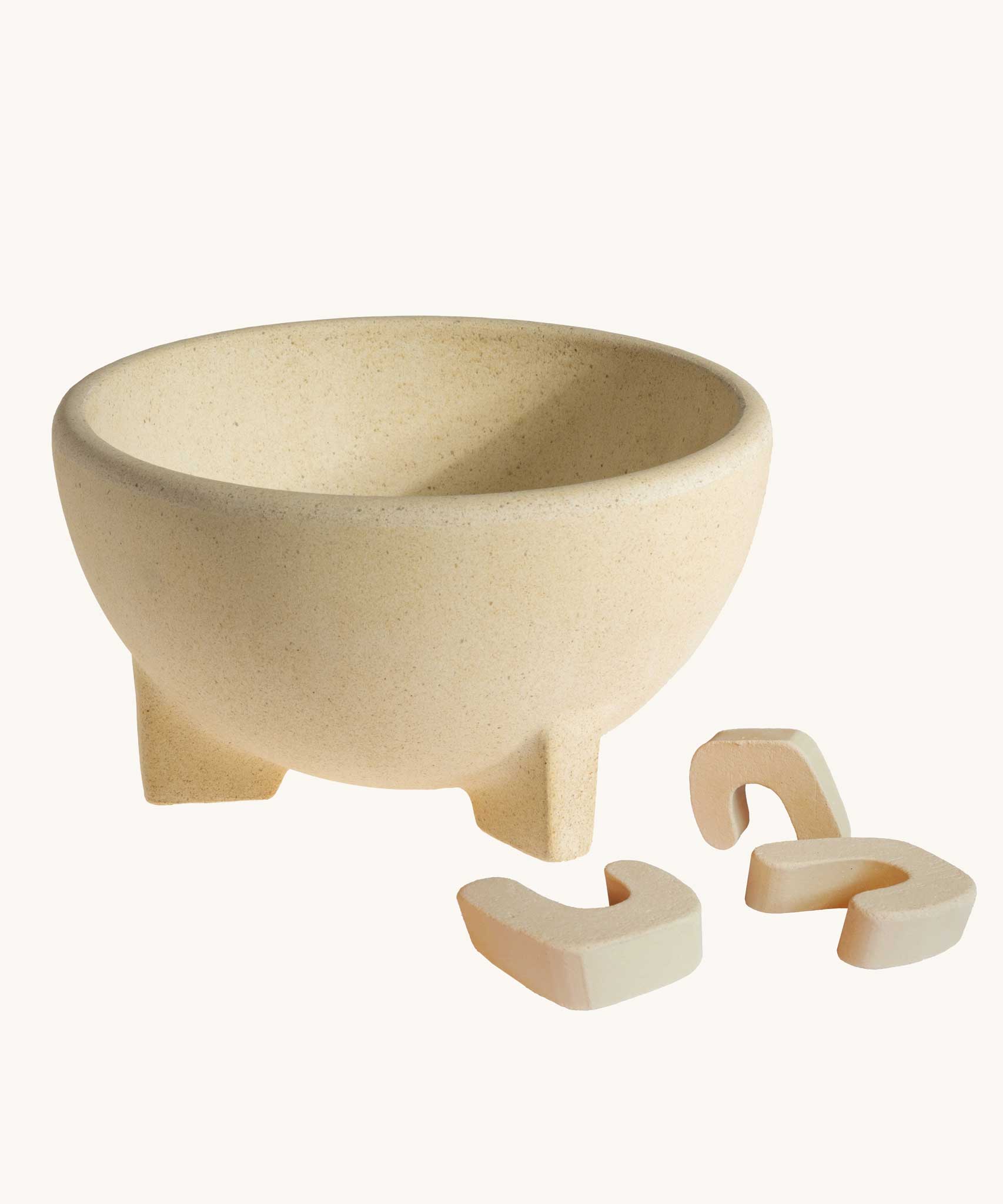 The ceramic bowl pan stand from the Kraul Fire Bowl With Pan Stand set. Kraul is available at Babipur their range of kits let children discover a world of wonder with Kraul STEM science kits and educational toys.