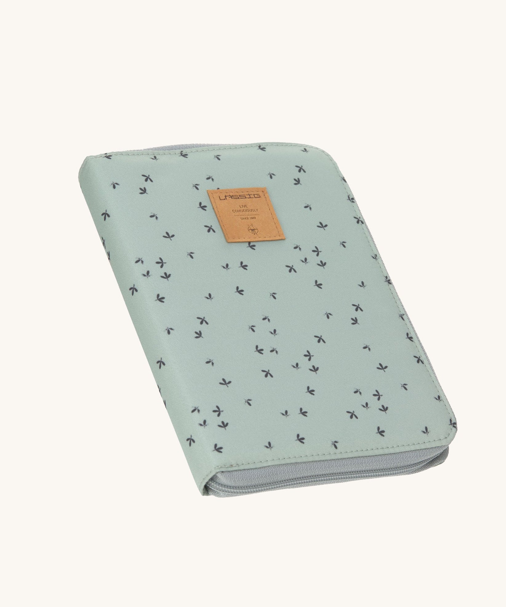 Lassig Document Pouch with a Floral Mint design. The document storage pouch has a zipped closure to keep the content safe and secure. Lassig have a range of bags and accessories available at Bbaipur.