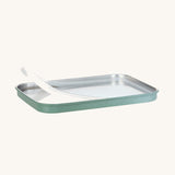 The lid and silicone seal from the Lassig Stainless Steel Lunchbox with a Unique Olive Green colour lid. These stainless steel lunchboxes have a removable divider inside. 