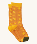 Little Green Radicals golden leaves ankle socks available at Babipur. A GOTS organic cotton sock with a autumn inspired leaves design and a green toe trim