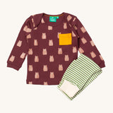 Little Green Radicals brown bear playset available at Babipur. Features a GOTS organic cotton long sleeve t-shirt in dark maroon with prints of cute teddy bears with a yellow chest pocket and a striped jogger in light green and cream.