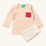 Little Green Radicals puddle ducks playset available at Babipur. Features a GOTS organic cotton long sleeve t-shirt in peach with prints of cute ducks with a red chest pocket and a striped jogger in light grey and cream.
