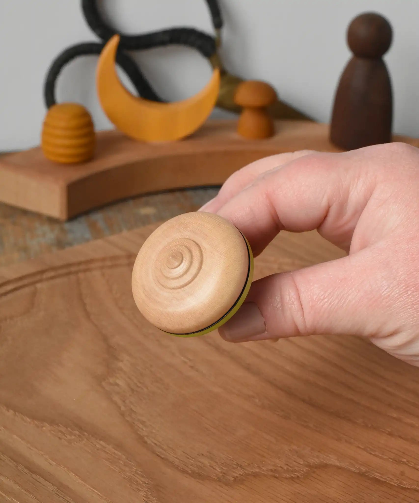 Bottom of the Mader Monalotte Spinning Top.